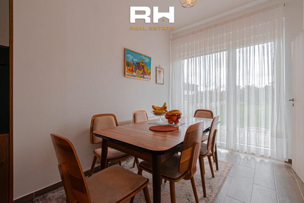 Shtëpi 280m² në SHITJE në Lagjen Qëndresa, Çagllavicë