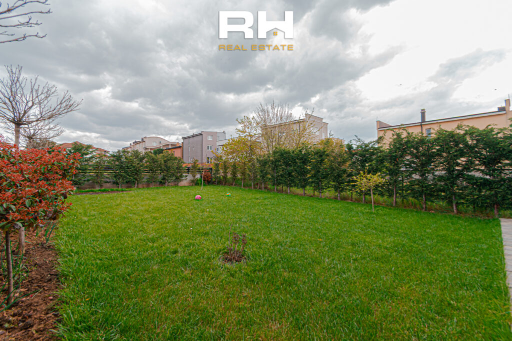Shtëpi 280m² në SHITJE në Lagjen Qëndresa, Çagllavicë