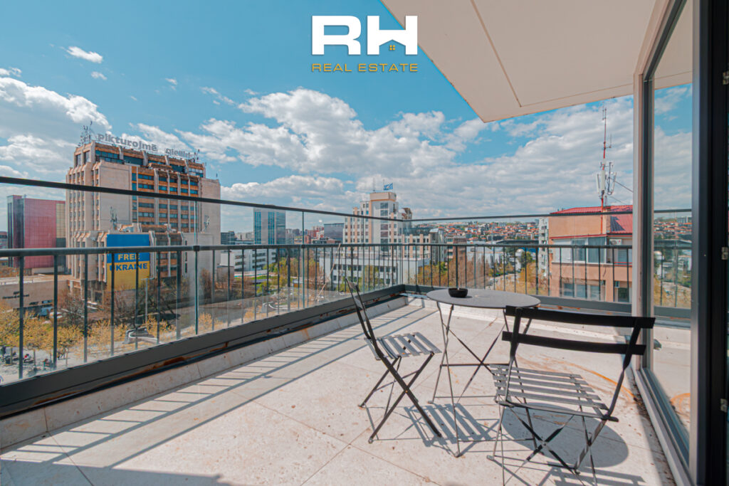 Penthouse 40m² + 60m² me #QIRA në Qendër