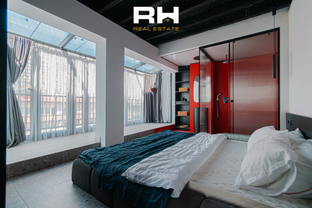 Penthouse 40m² + 60m² me #QIRA në Qendër