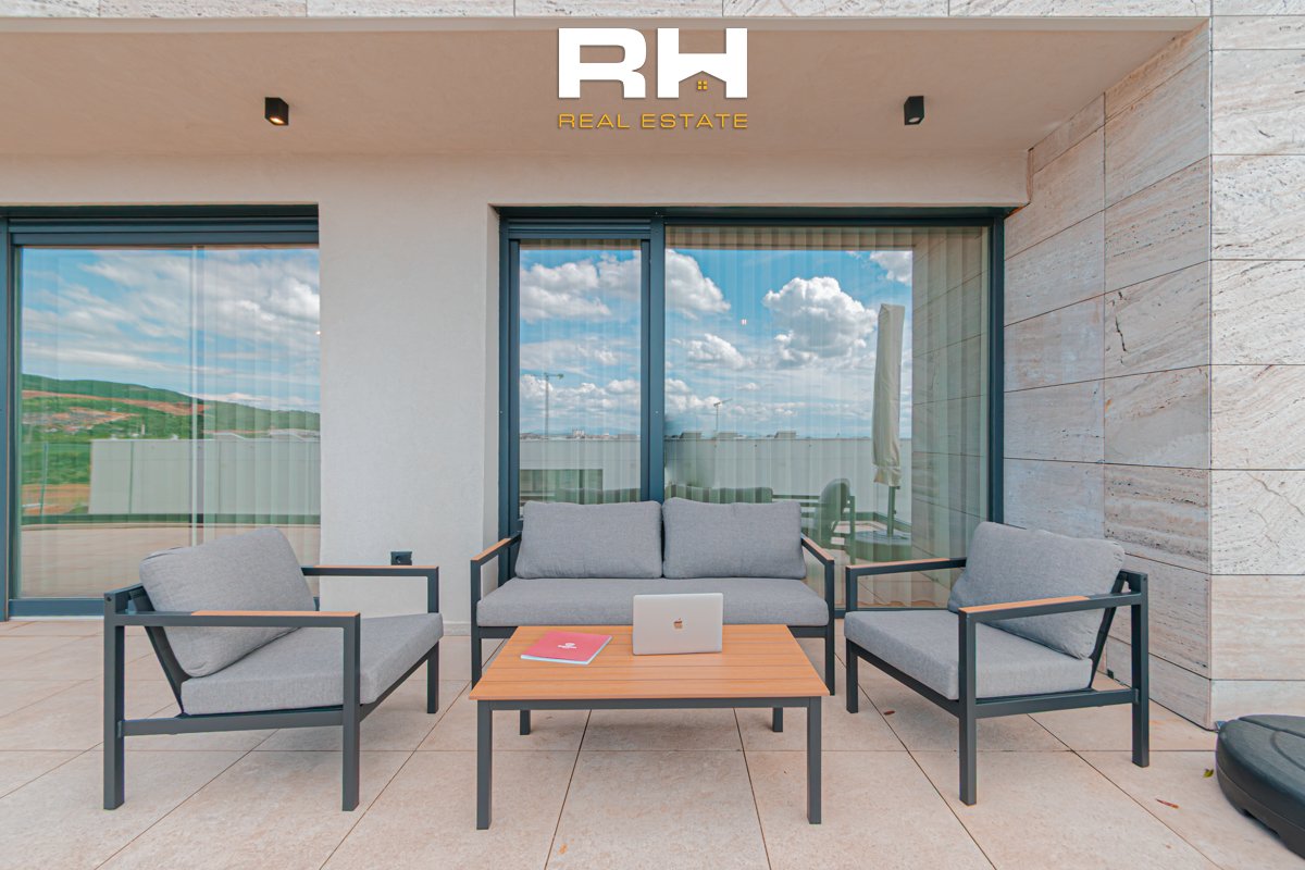 Apartment – Terrace 120m² + 55m² for #rent in marigona hill