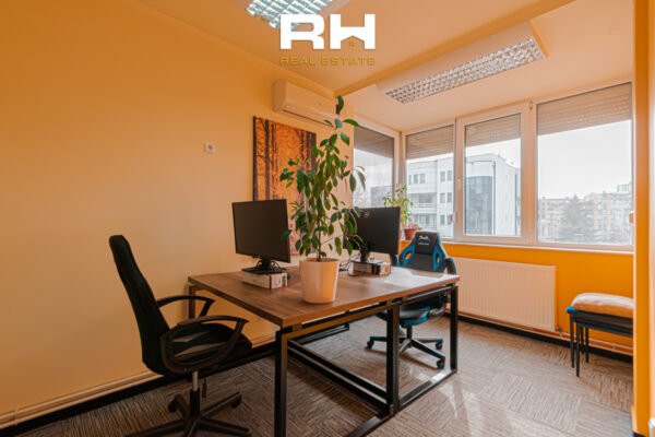 Zyre 80m² me #QIRA në Ulpianë