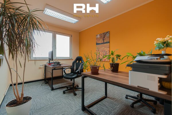 Zyre 80m² me #QIRA në Ulpianë