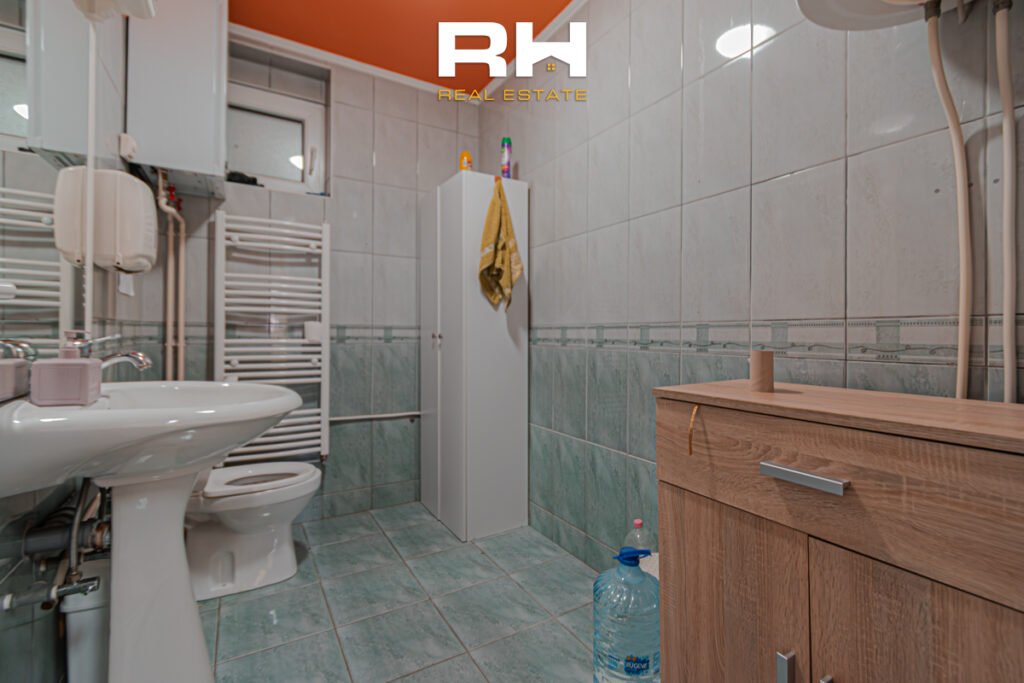 Zyre 80m² me #QIRA në Ulpianë