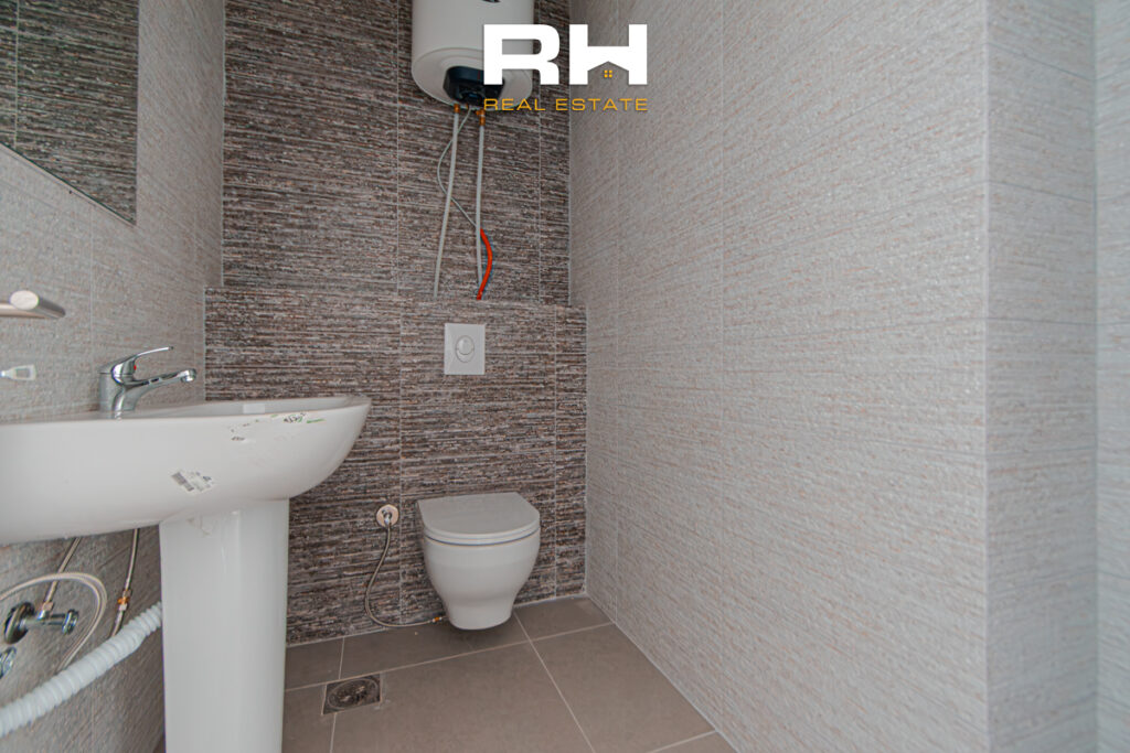 Lokal 50m² për SHITJE në Veternik