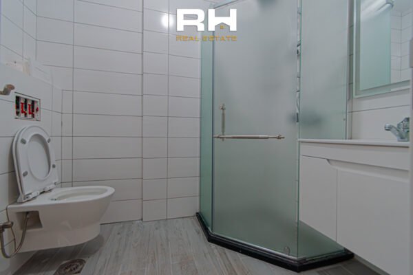 Banesë – Zyre 65m² me #QIRA në Mati 1