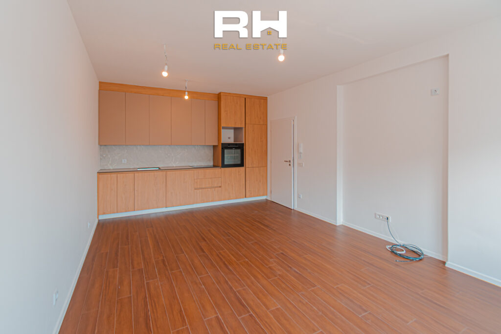 Banesë – Zyre 54m² me #QIRA në Emshir