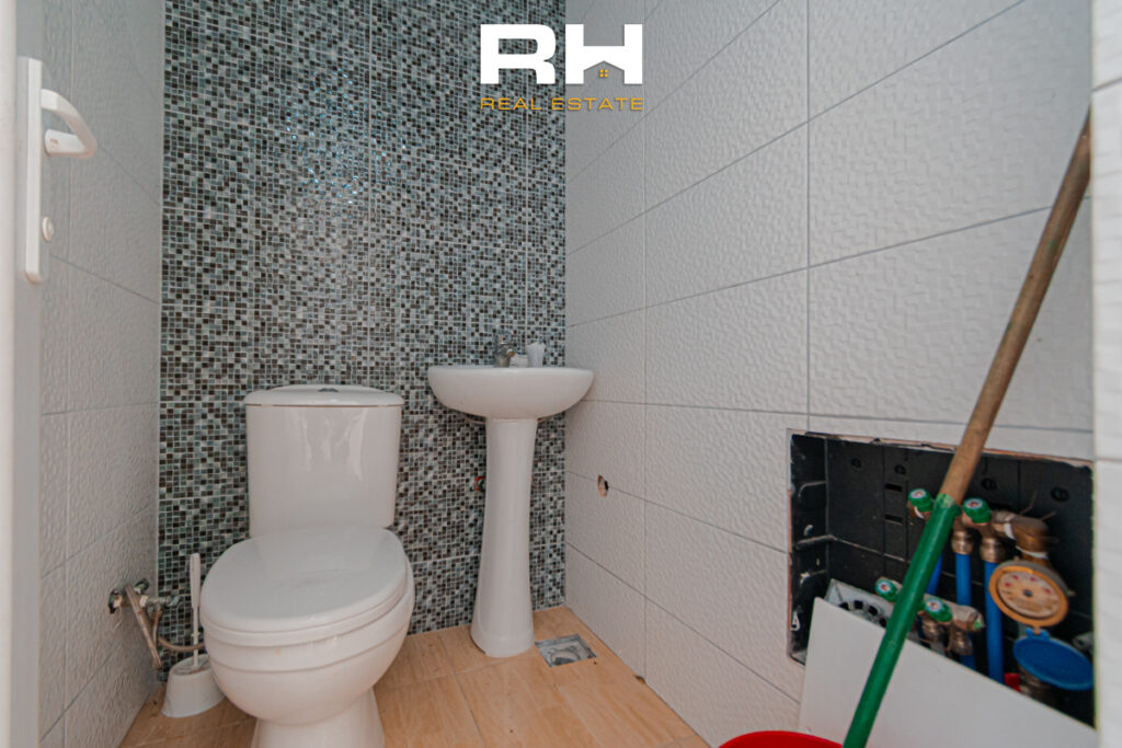 Lokal 30m² me #QIRA në Emshir