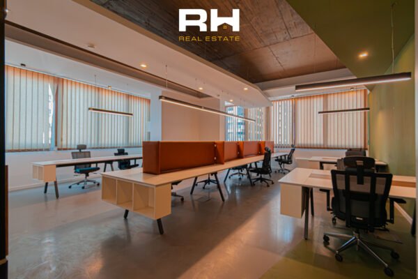 Zyre 404m² me #QIRA në Nartel Center, Lakrishtë