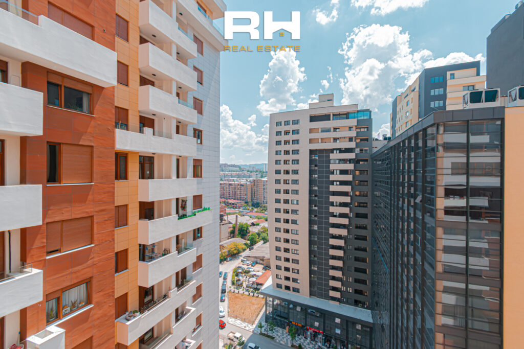 Zyre 404m² me #QIRA në Nartel Center, Lakrishtë