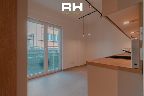 Zyre 168m² me #QIRA në Lagjen e Muhaxherëve