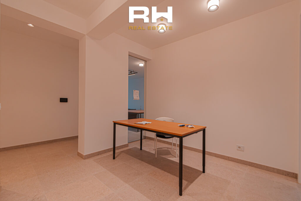 Banesë – Zyre 168m² me #QIRA në Lagjen e Muhaxherëve