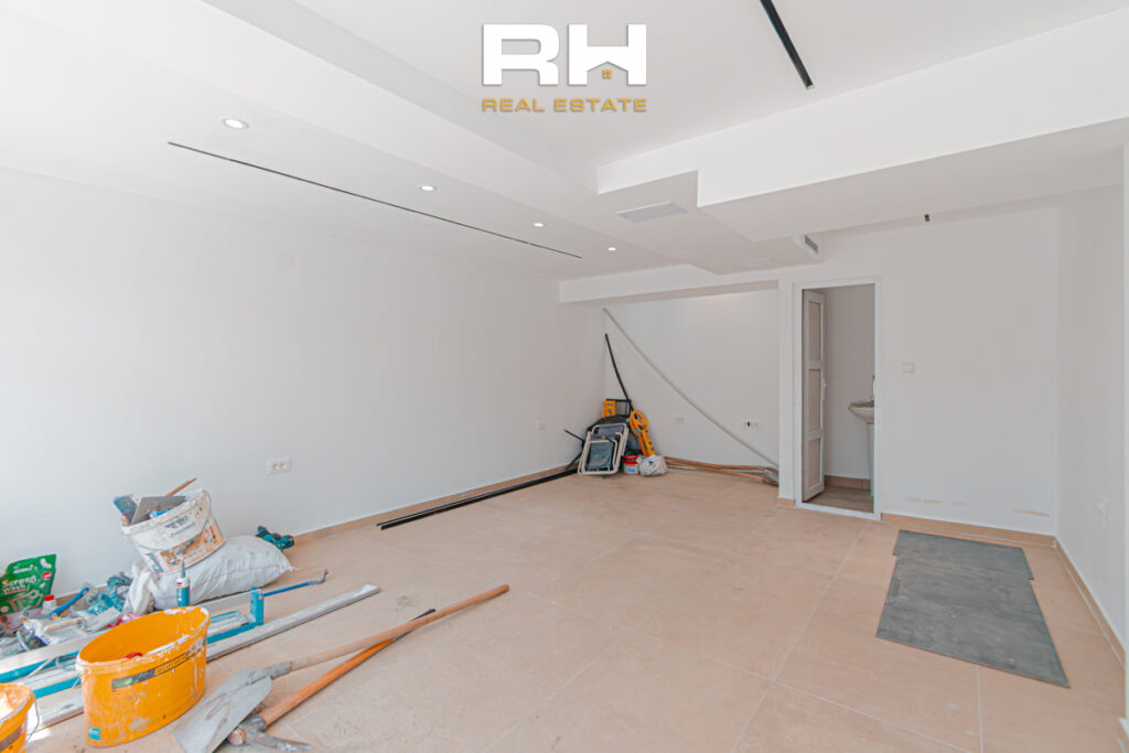 Lokal 35m² me #QIRA në Ulpianë
