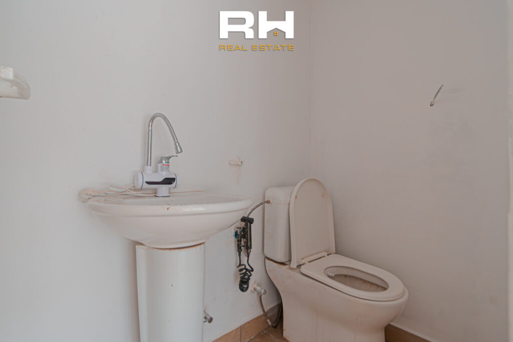 Lokal 35m² me #QIRA në Ulpianë