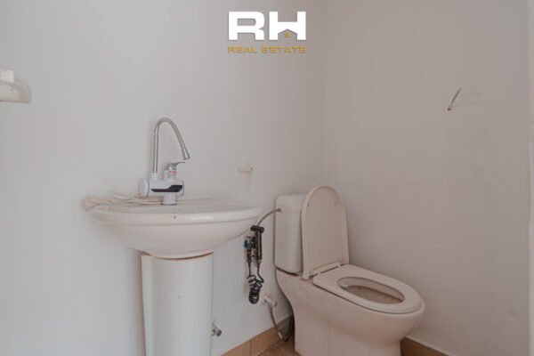 Lokal 35m² me #QIRA në Ulpianë