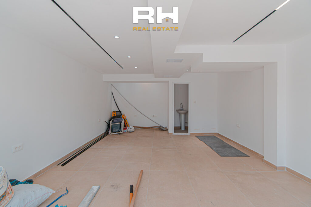 Lokal 35m² me #QIRA në Ulpianë