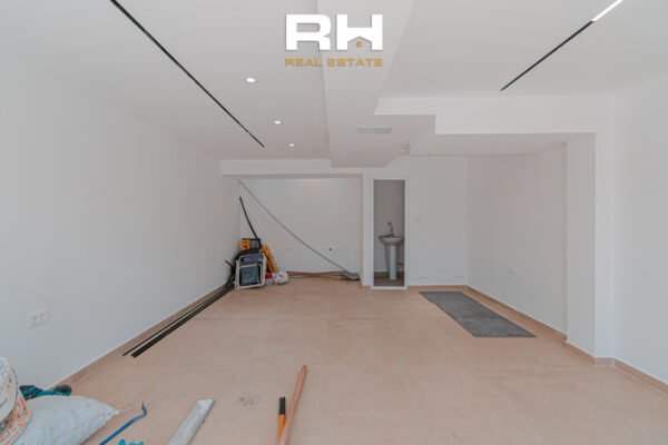 Lokal 35m² me #QIRA në Ulpianë