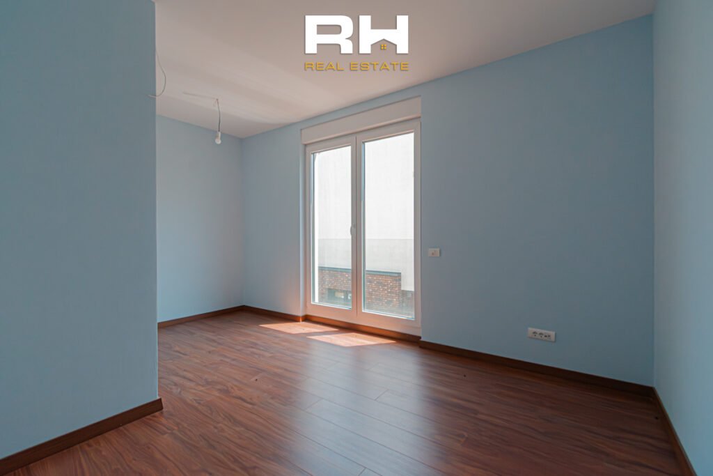 Shtëpi 240m² me #QIRA te Lagjja Qëndresa Home