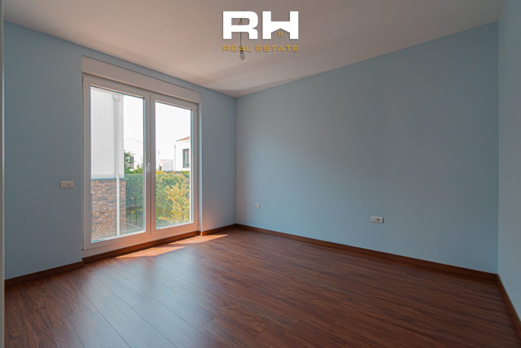 Shtëpi 240m² me #QIRA te Lagjja Qëndresa Home
