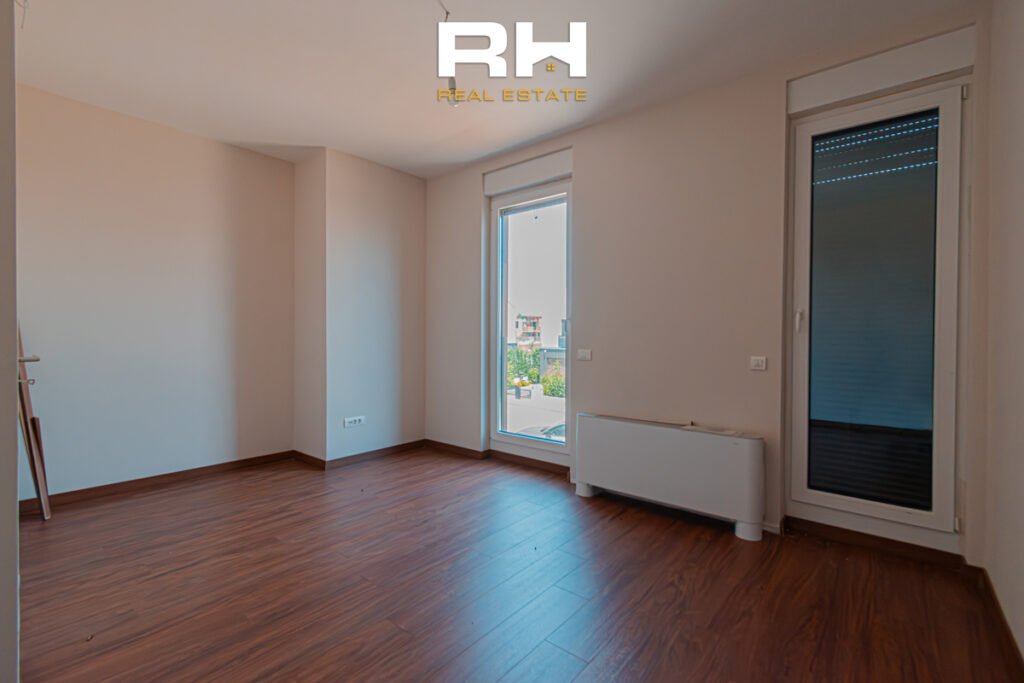 Shtëpi 240m² me #QIRA te Lagjja Qëndresa Home