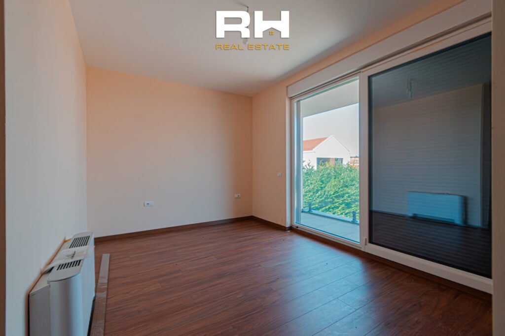 Shtëpi 240m² me #QIRA te Lagjja Qëndresa Home
