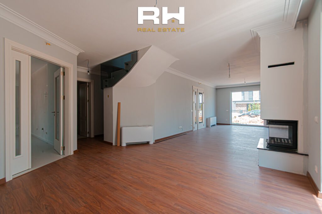 Shtëpi 240m² me #QIRA te Lagjja Qëndresa Home