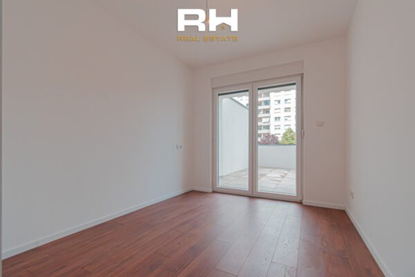Banesë – Zyre 50.54m² + 25.02m² me #QIRA në Emshir