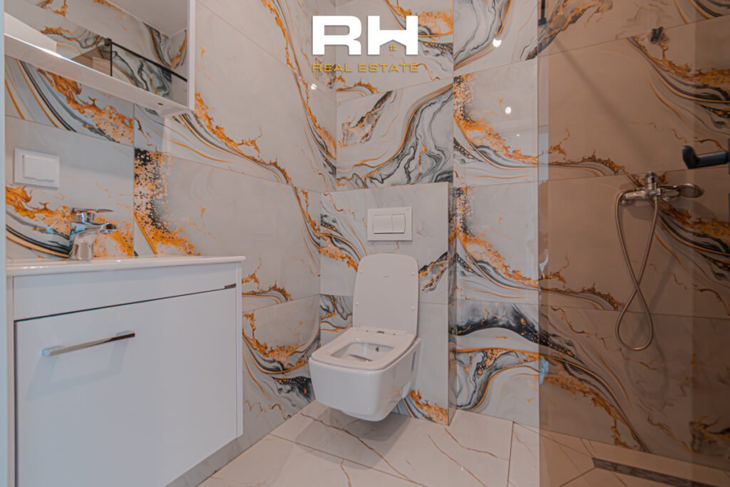 Banesë – Zyre 50.5m² + 25m² me #QIRA në Emshir