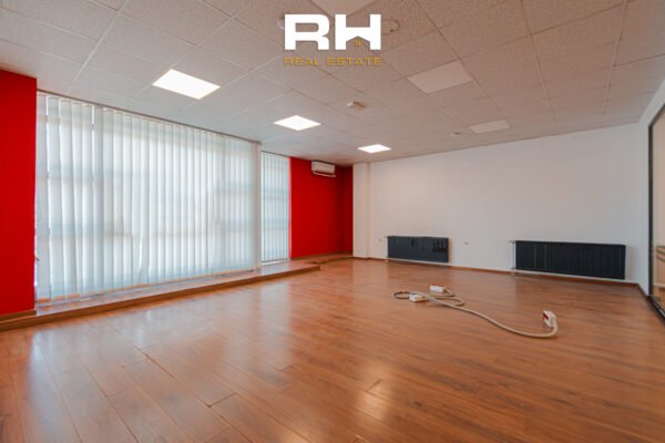 Lokal – Zyre 480m² me #QIRA në Pejton