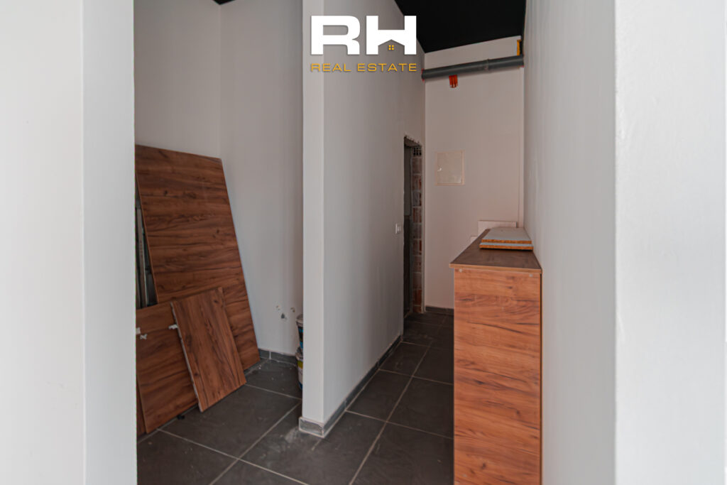 Lokal 70m² me #QIRA në Veternik