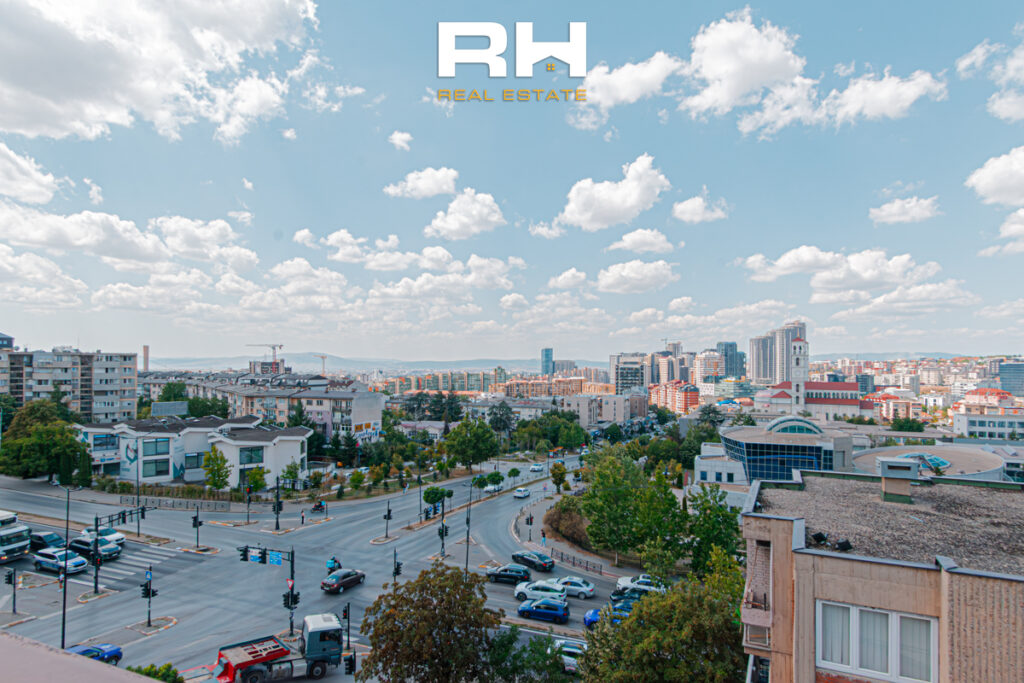 Objekt 2,900m² me #QIRA në Aktash