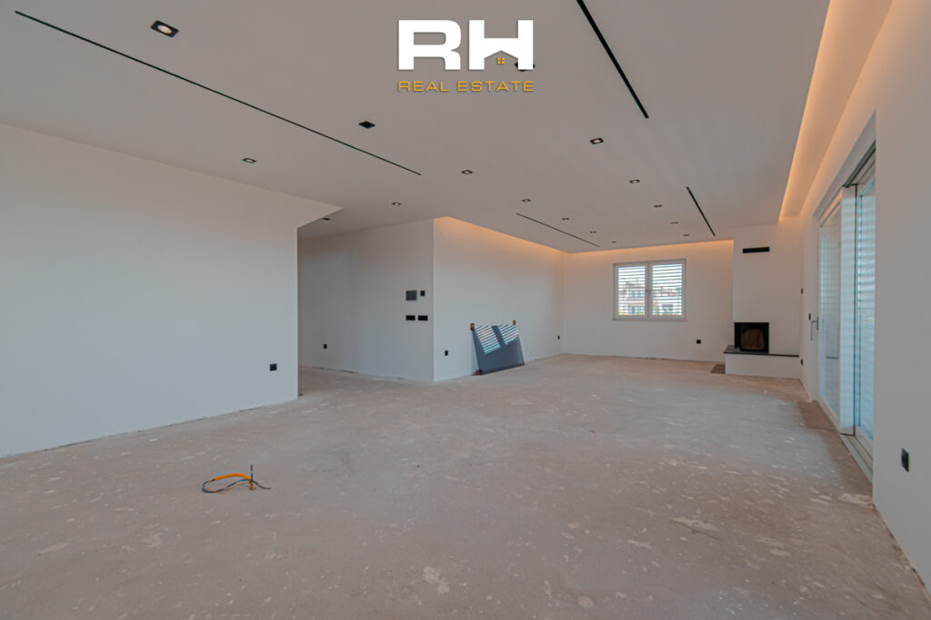 Shtëpi 550m² në SHITJE në Veternik