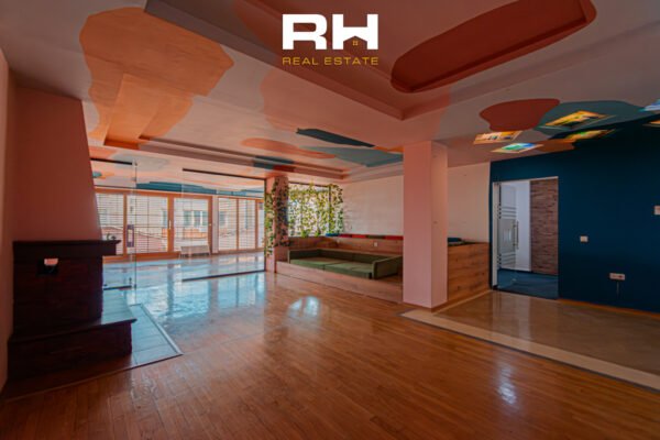 Objekt 2,900m² me #QIRA në Aktash
