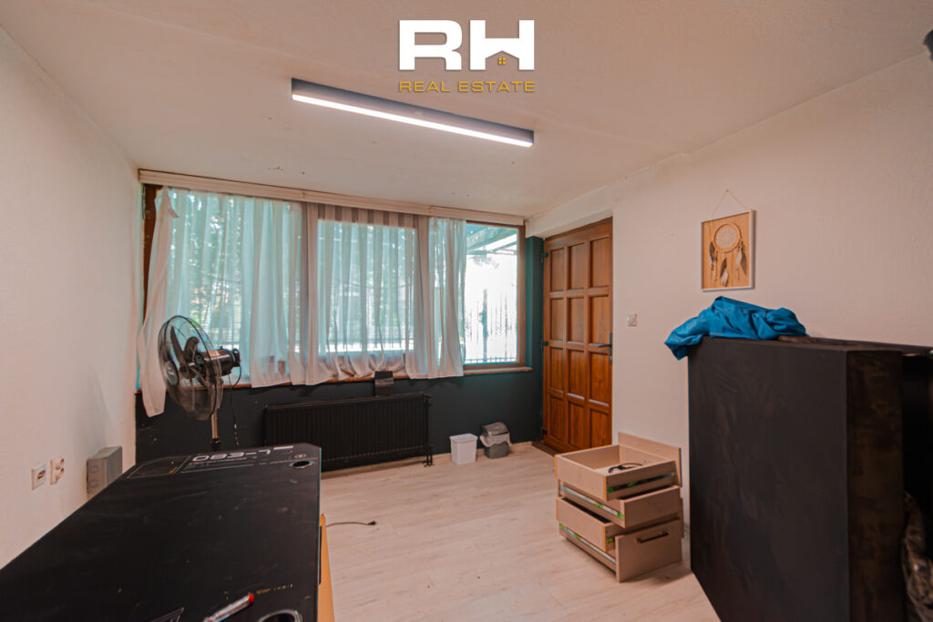 Shtëpi 250m² në SHITJE dhe me #QIRA në Bregun e Diellit
