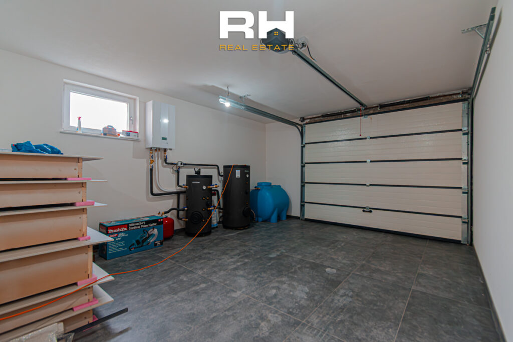 Shtëpi 550m² në SHITJE në Veternik