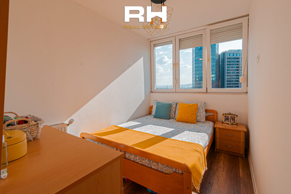 Banesë 64m² neto në SHITJE në Lakrishtë