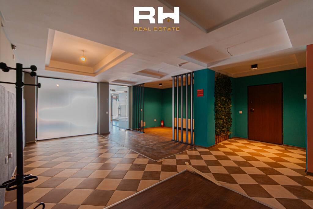 Objekt 2,900m² me #QIRA në Aktash