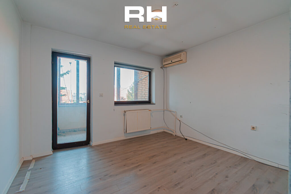 Shtëpi 250m² në SHITJE dhe me #QIRA në Bregun e Diellit