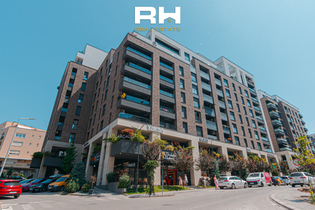 Penthouse 180m² + 150m² me #QIRA te Rruga B