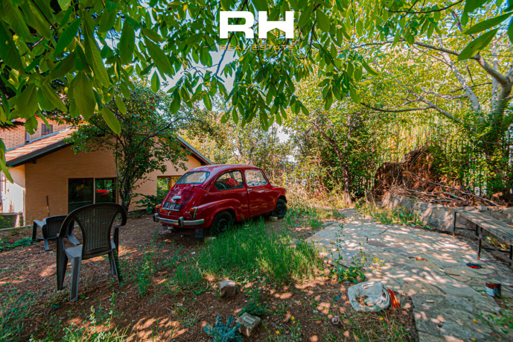 Shtëpi 250m² në SHITJE dhe me #QIRA në Bregun e Diellit