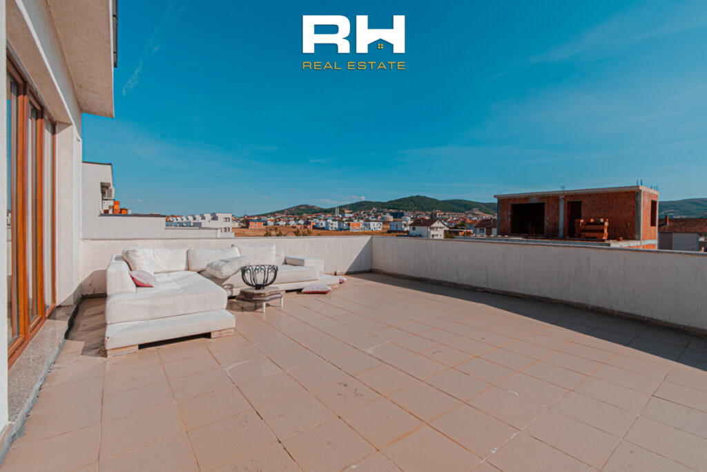 Shtëpi 275m² në SHITJE në Bërnicë e Poshtme