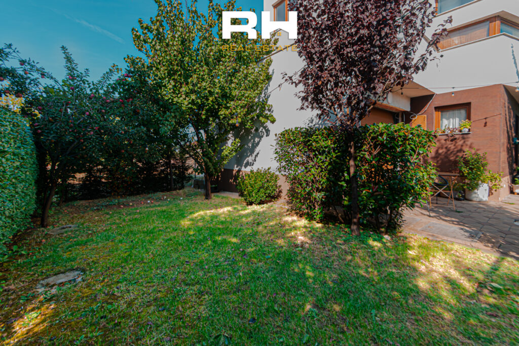 Shtëpi 275m² në SHITJE në Bërnicë e Poshtme