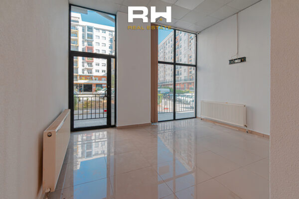 Lokal 44m² në SHITJE te Rruga B