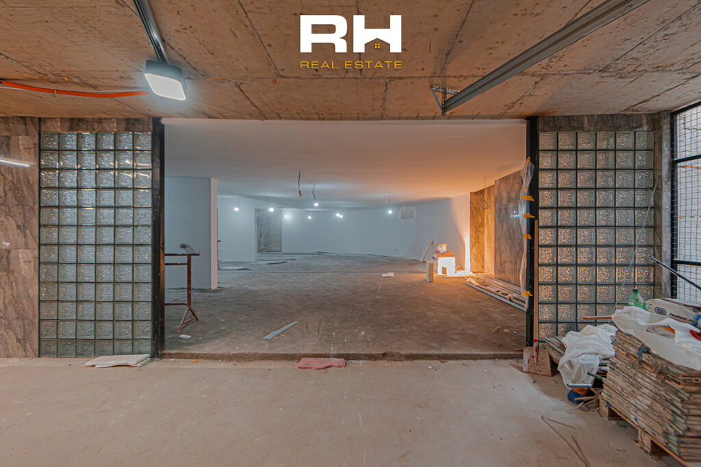 Lokal 425m² në SHITJE në Emshir