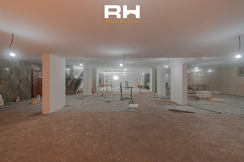 Lokal 425m² në SHITJE në Emshir